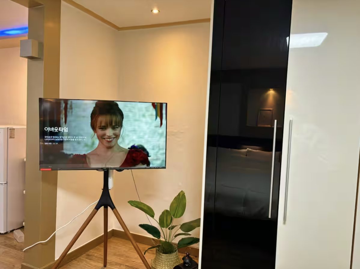 Suzak, each life, each artwork gallery image